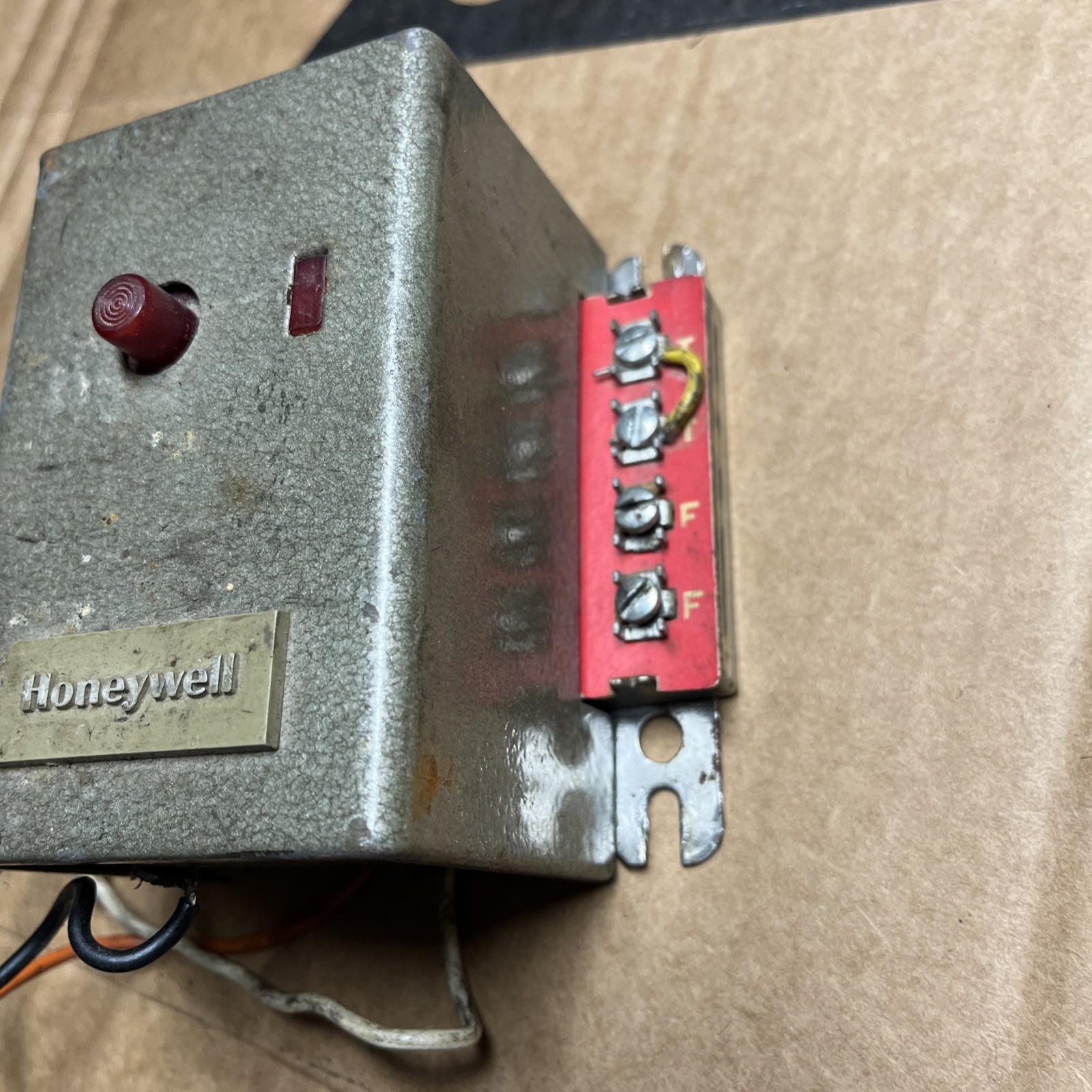 Sid Harvey’s Thermostat R75-39R
