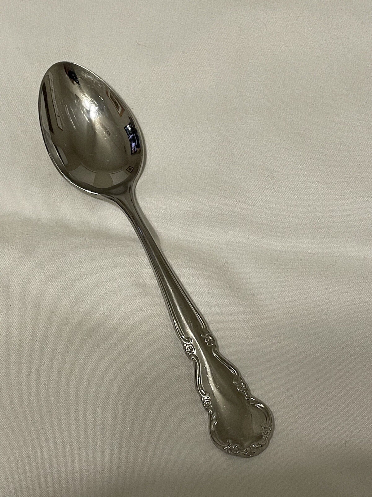 2 Reed & Barton DICKENSON 18/8 Stainless Teaspoons 6 1/8"