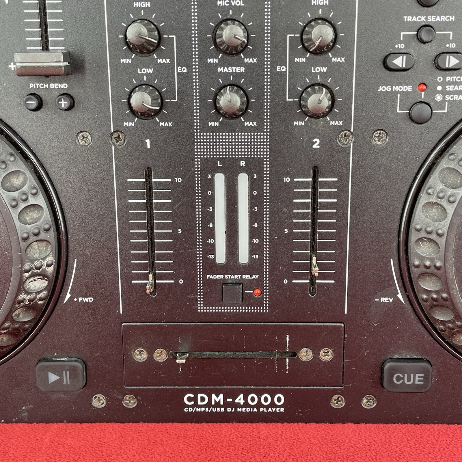 Gemini CDM-4000 Dual CD/USB DJ Media Player Console Only Half Usable