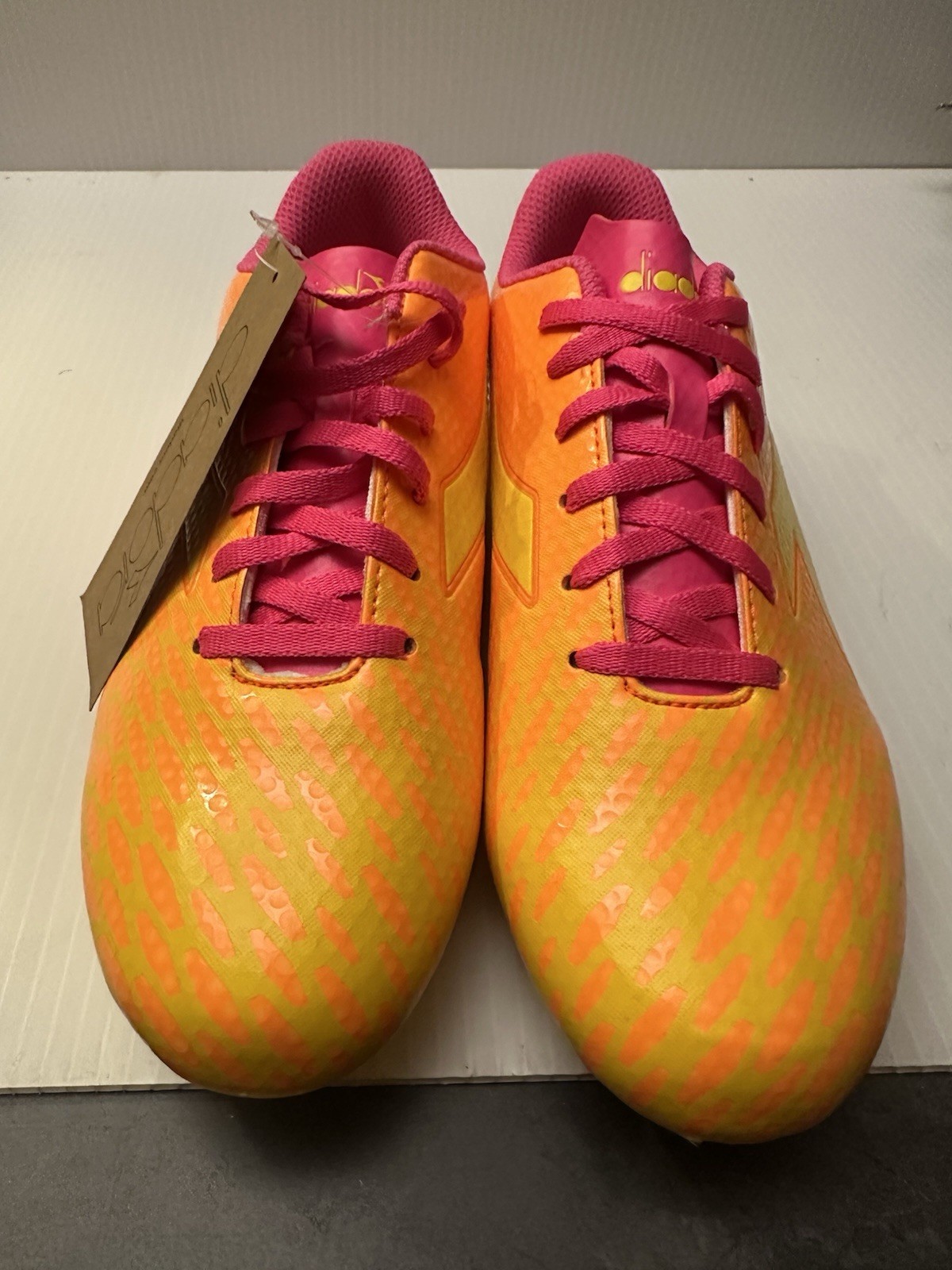 Diadora Men's Soccer Cleats Size 6 Orange&yellow/ PinkLace Up Cleats/DWK175