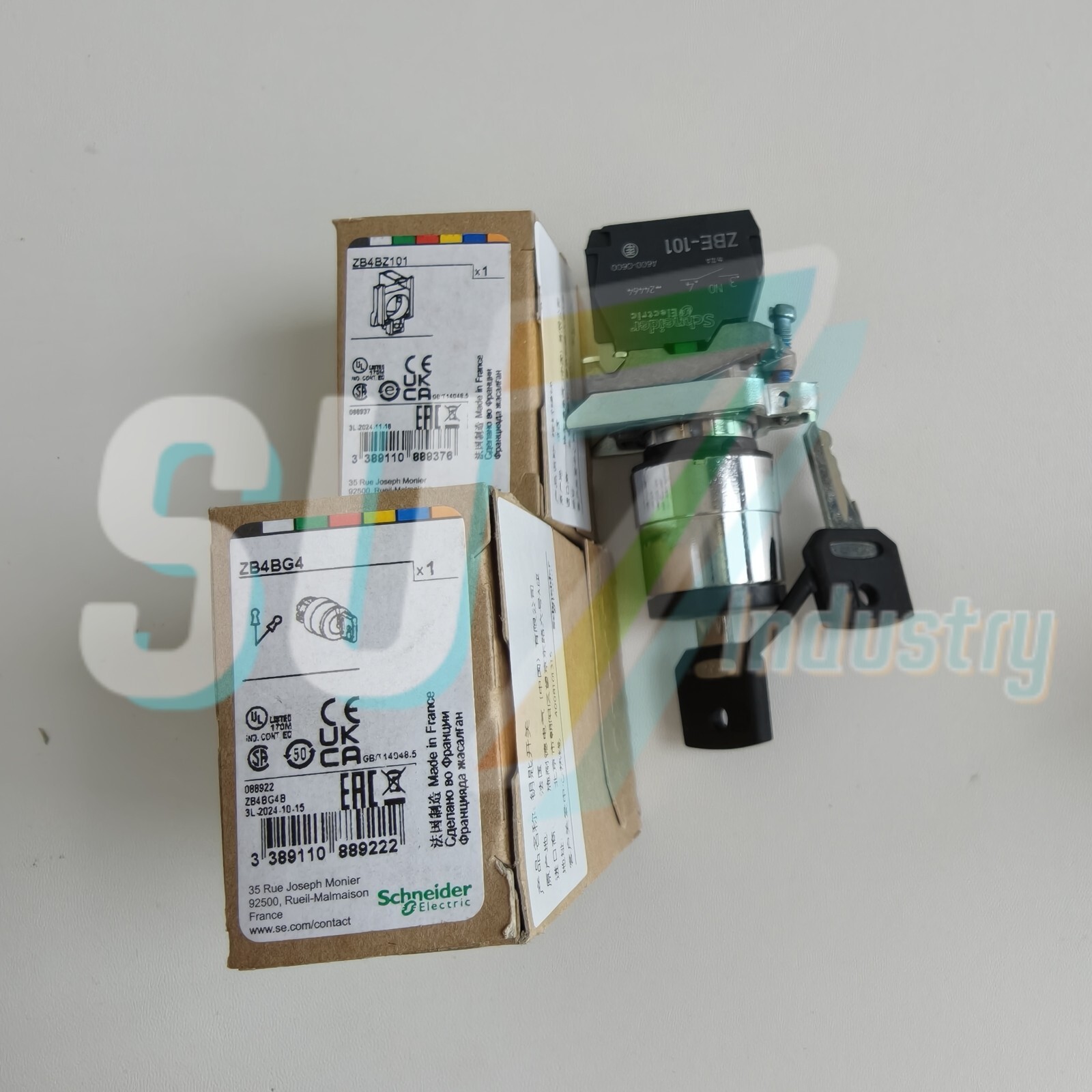 Schneider XB4BG41(include ZB4BG4+ZB4BZ101) key switch# 1pcs  New  In Box
