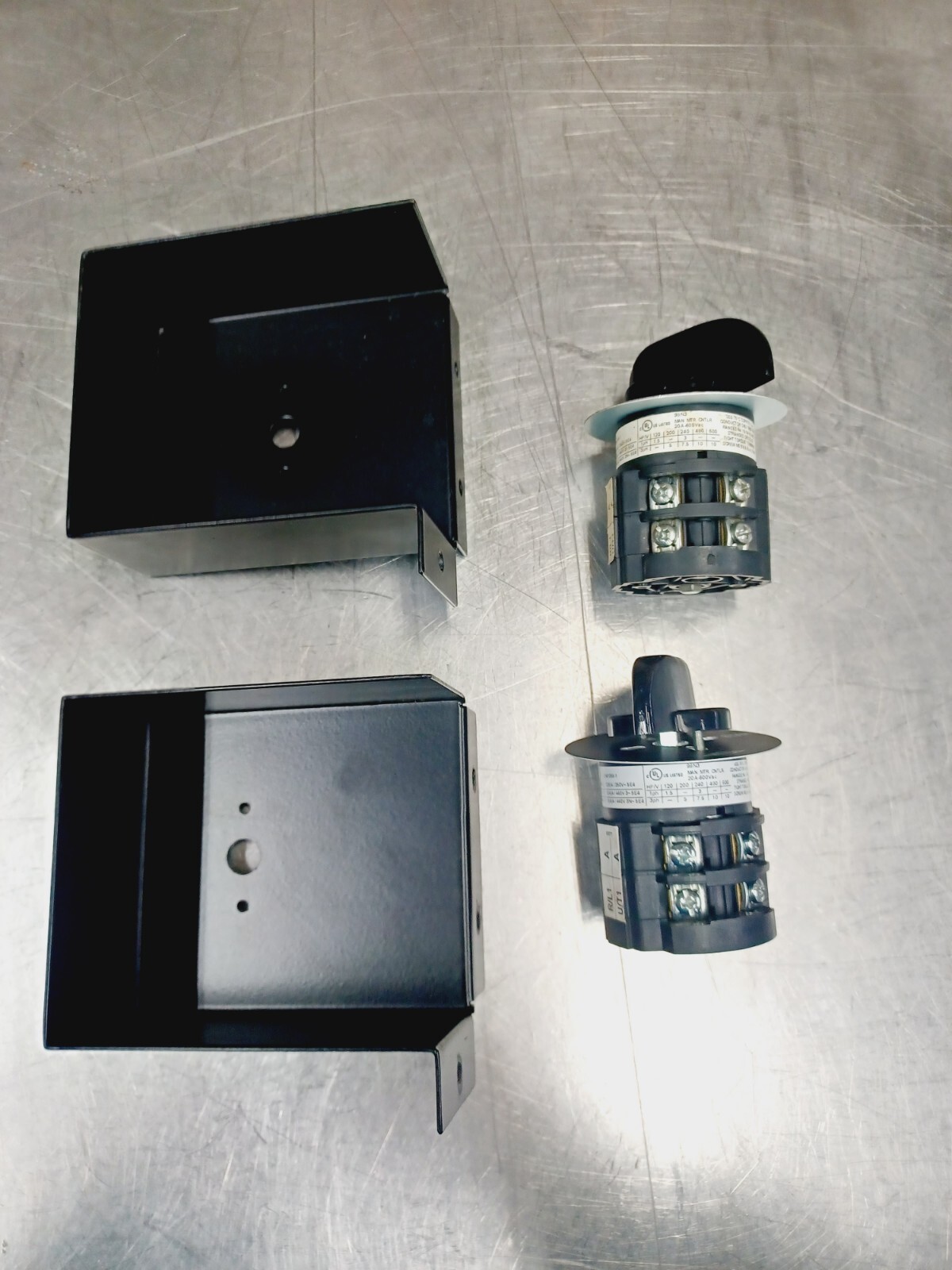Bremas 3 Pole Switch CS0178377V0, 2 + START Positions, 8 Wire 20A 600VAC + Mount