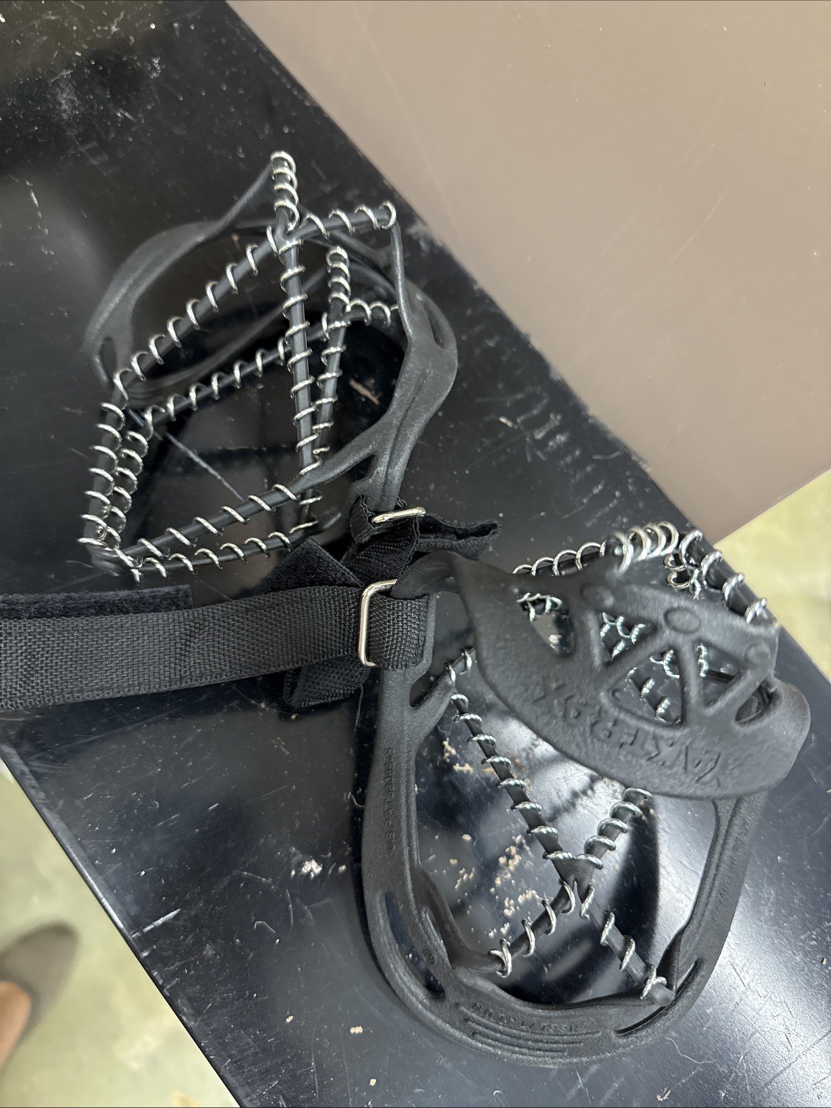 Used YAKTRAX WALKER LG.  Snow & Ice Traction Spikeless