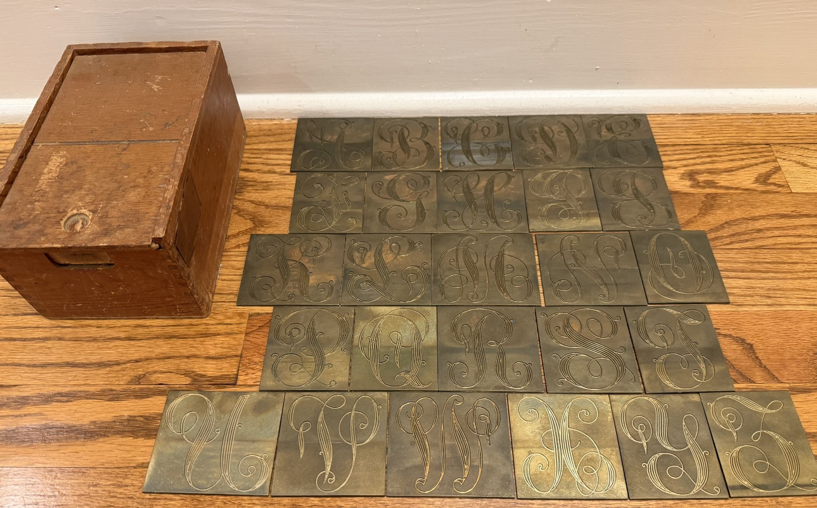 35-350 Old #62 Ornate Script Brass Font Set New Hermes Engraver -26 Pieces Type