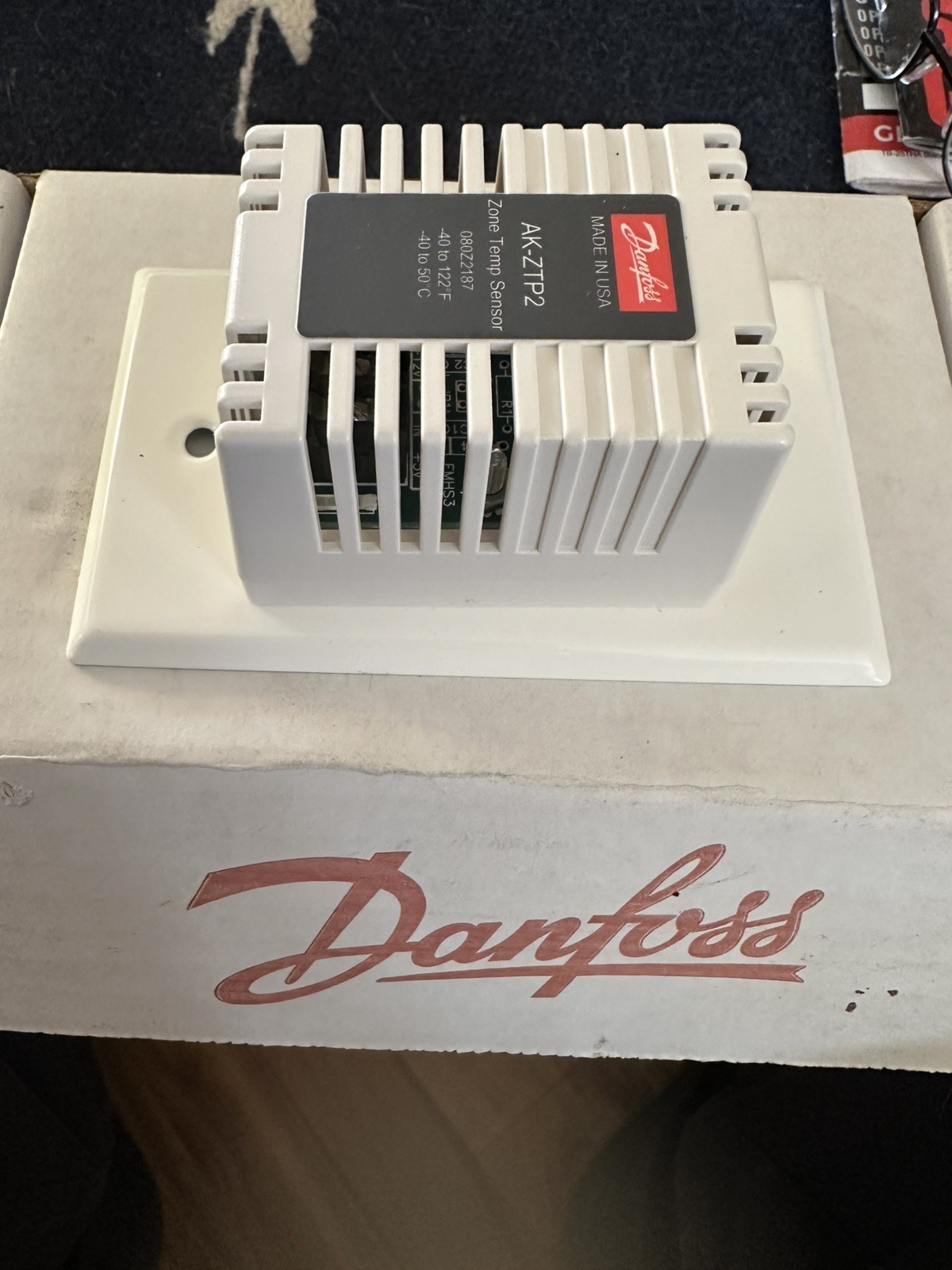 REMOTE TEMPERATURE SENSOR Danfoss AK-ZTP2 Zone Temperature Sensor NEW In Box