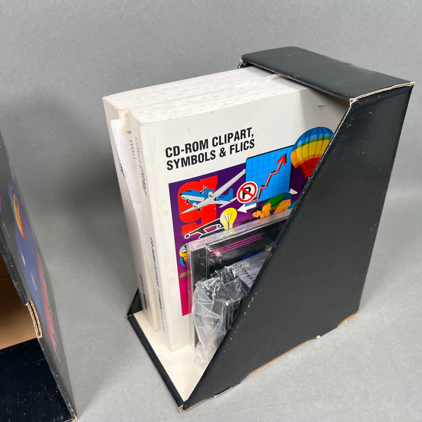 Corel DRAW! 3.0 CD-Rom & 3.5" Diskettes NEC VTG Big Box Computer Software Manual