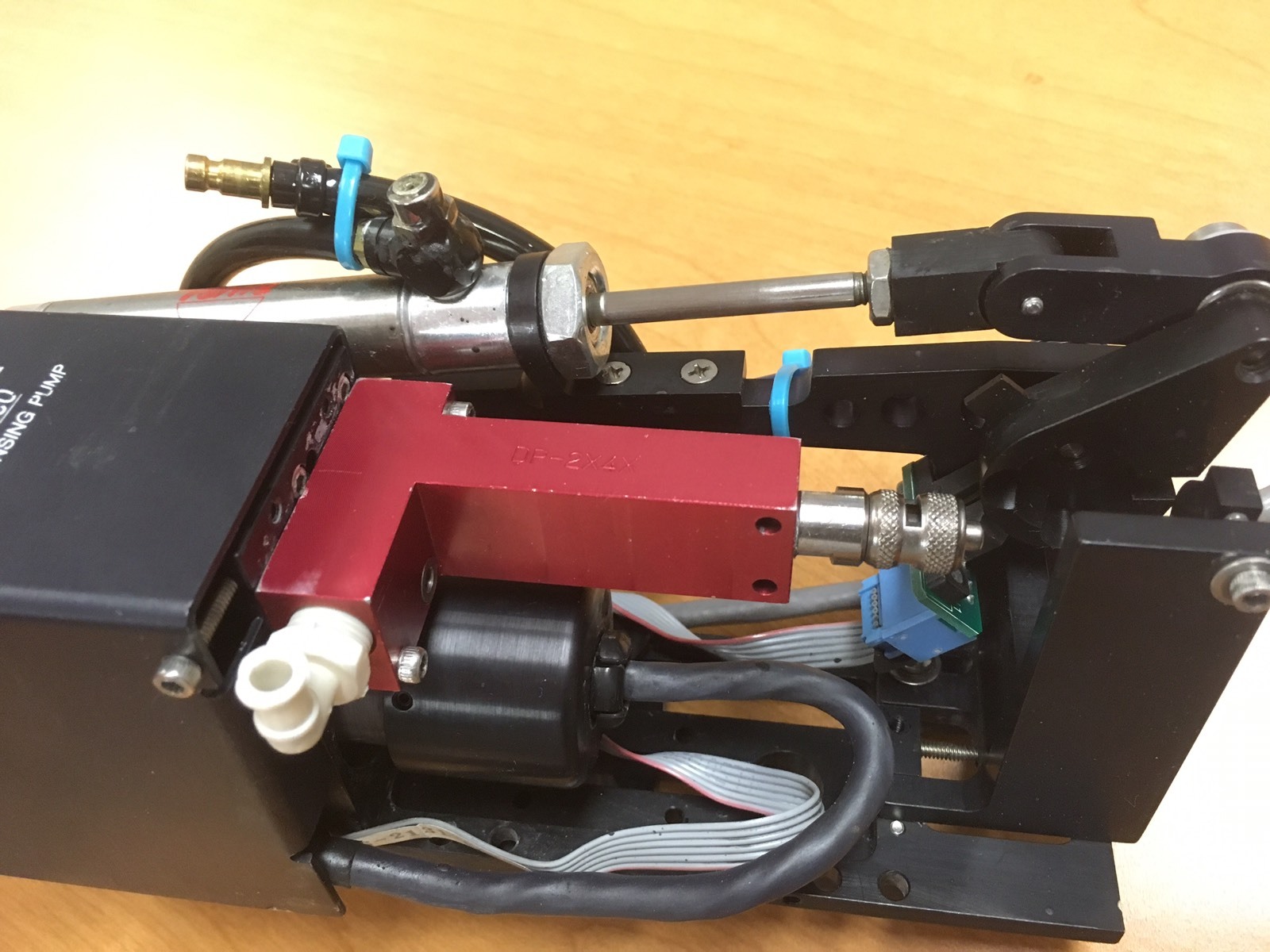 Asymtek DP-2000 Dispensing Pump Nordson