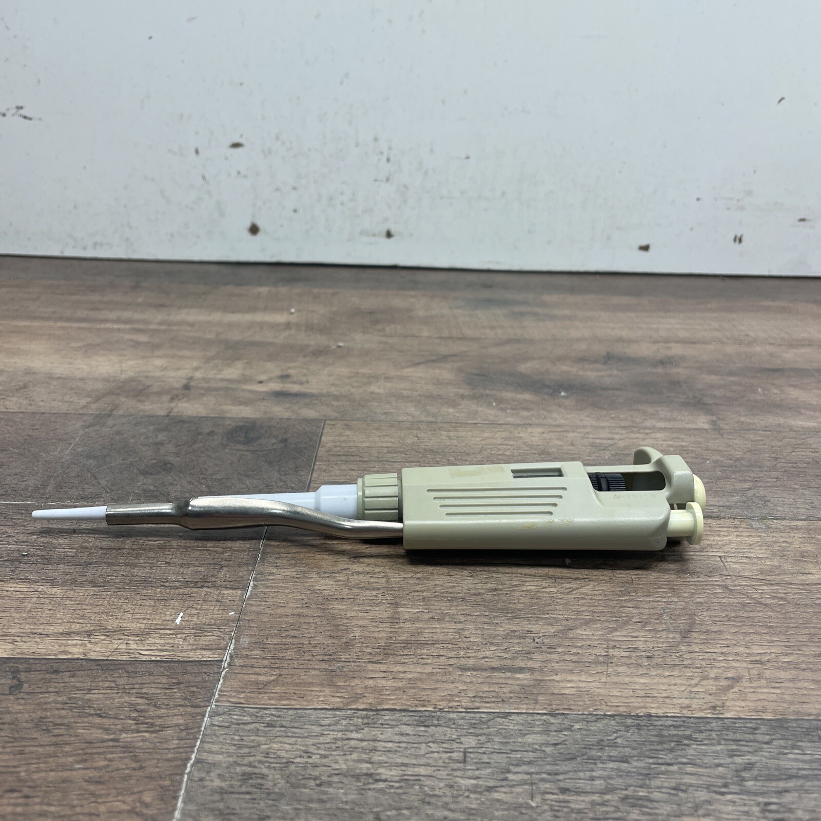 Oxford Pipette Micropipette 2-20 ul