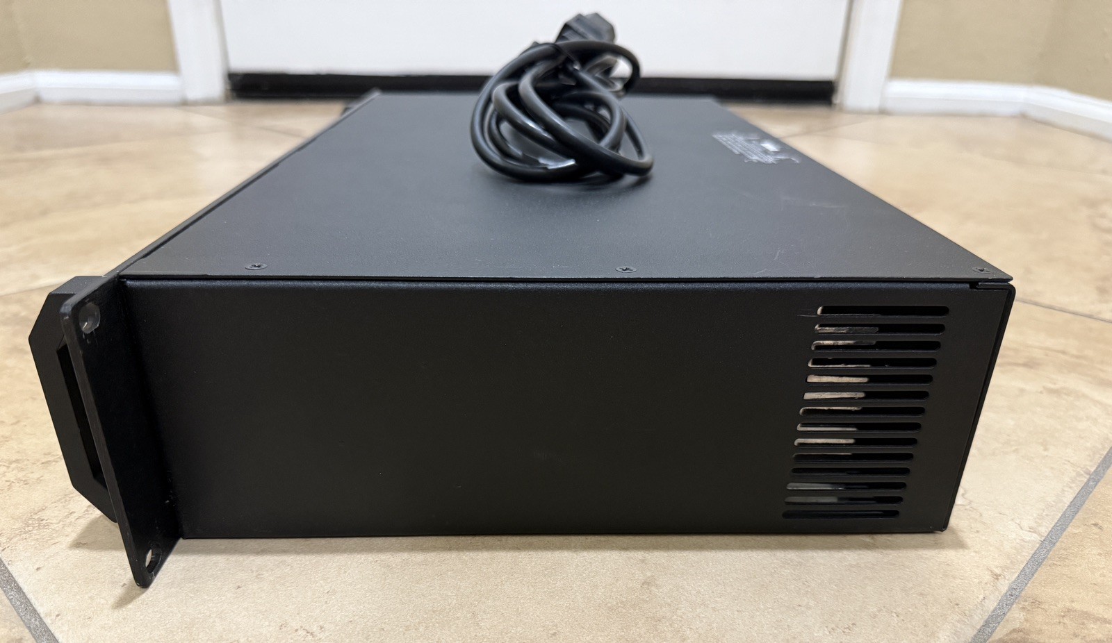 Carvin HT1000 Amp 1000W Amplifier