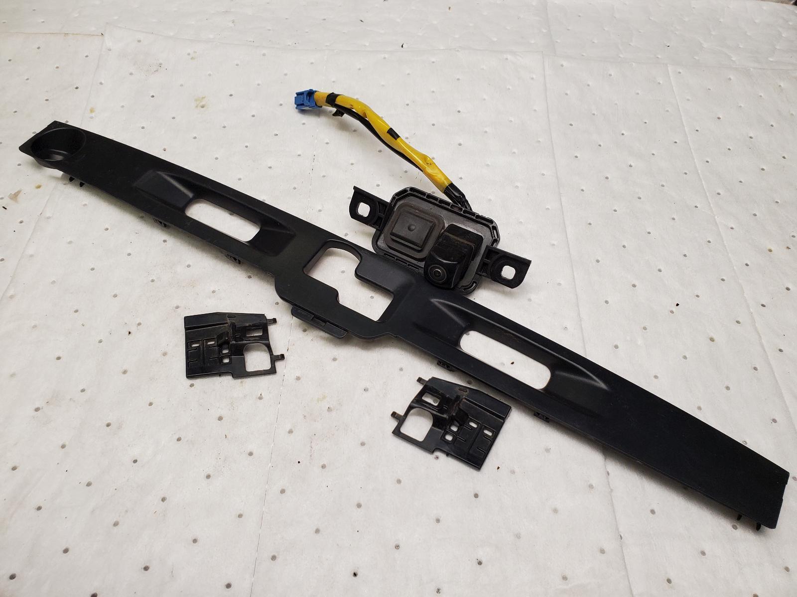LEXUS LEXUS RC F Camera/Projector camera, rear, (decklid mounted) 15 16 17