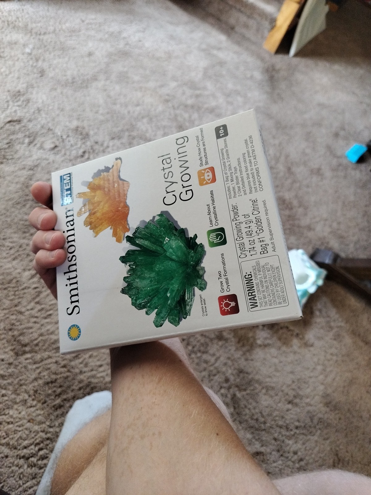 NEW IN BOX: Smithsonian STEM Crystal Growing, for Ages 10+