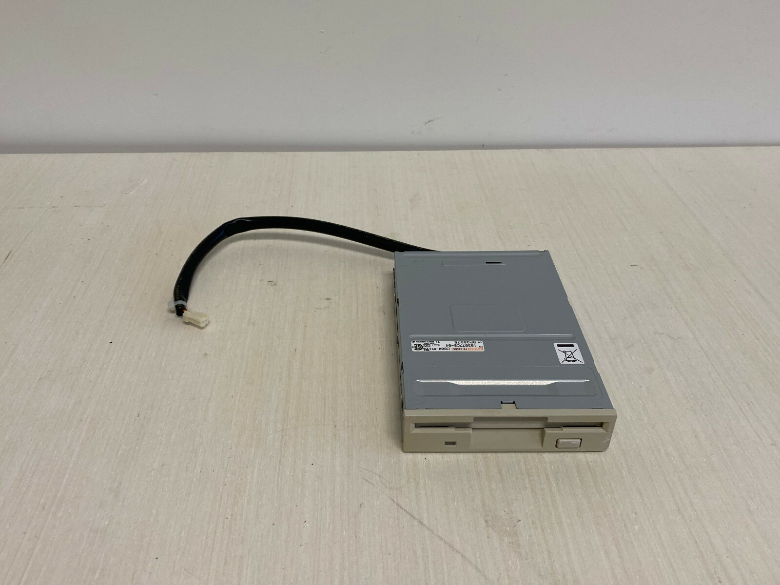 PP5: TEAC FD-235HF Floppy Drive 1.44MB 3.5" Internal FD235H