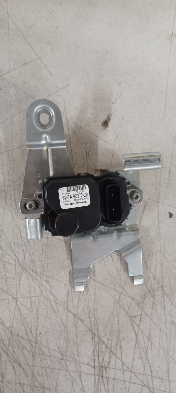 FORD OEM - NEW - FUEL PUMP CONTROLLER MODULE, 6W7Z-9D372-CA 6W7Z9D372CA