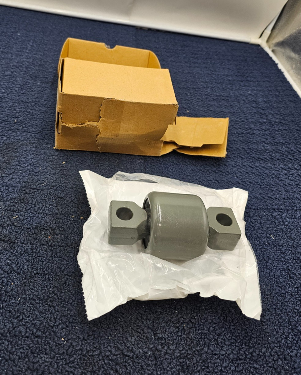 RoadForce RF126000581 Torque Rod Leaf Spring Bushing For Airglide 200/400/460