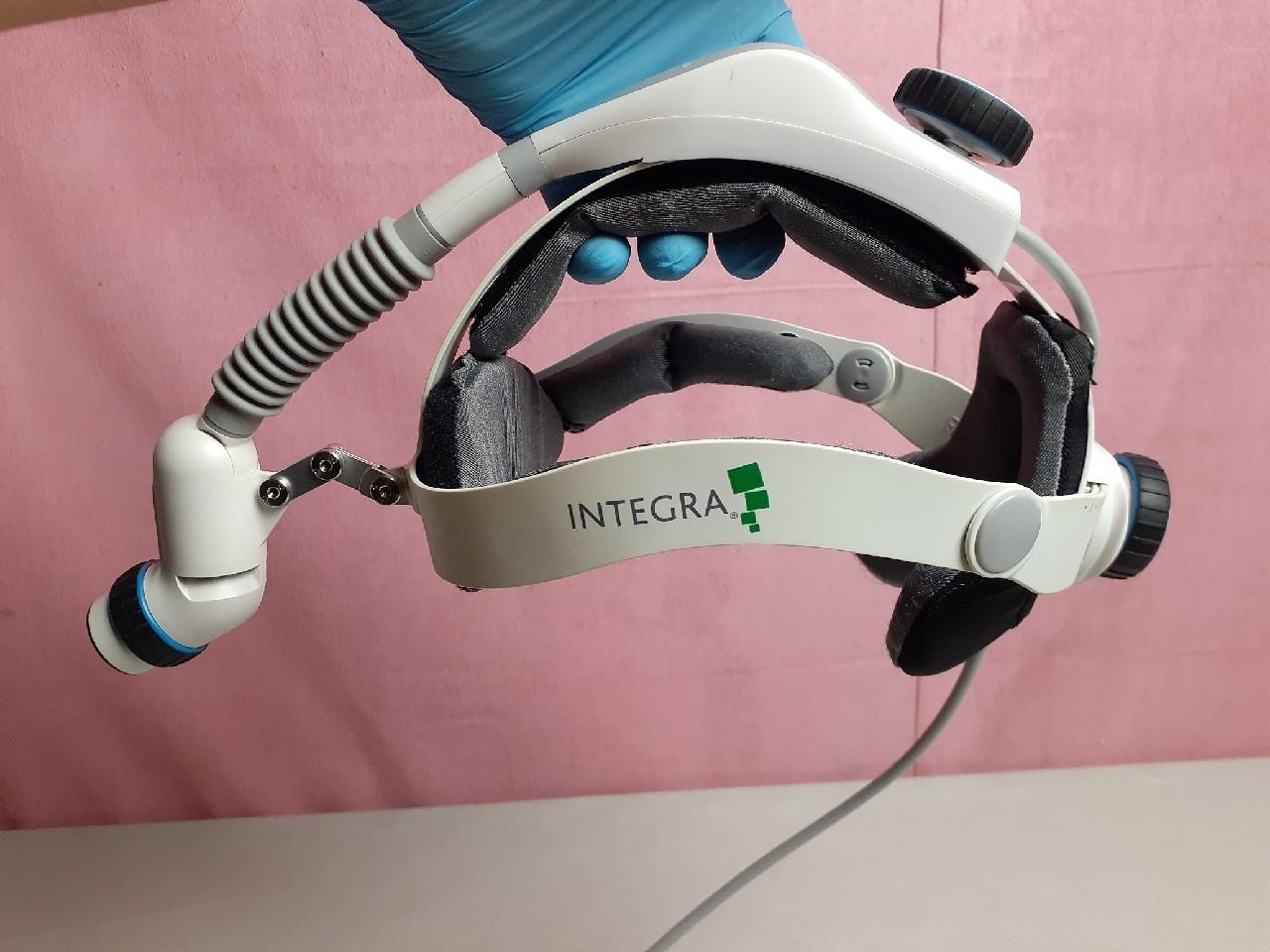 Integra LED Duo 90600 Medical Surgical Headlight Headlite System Battery Operate