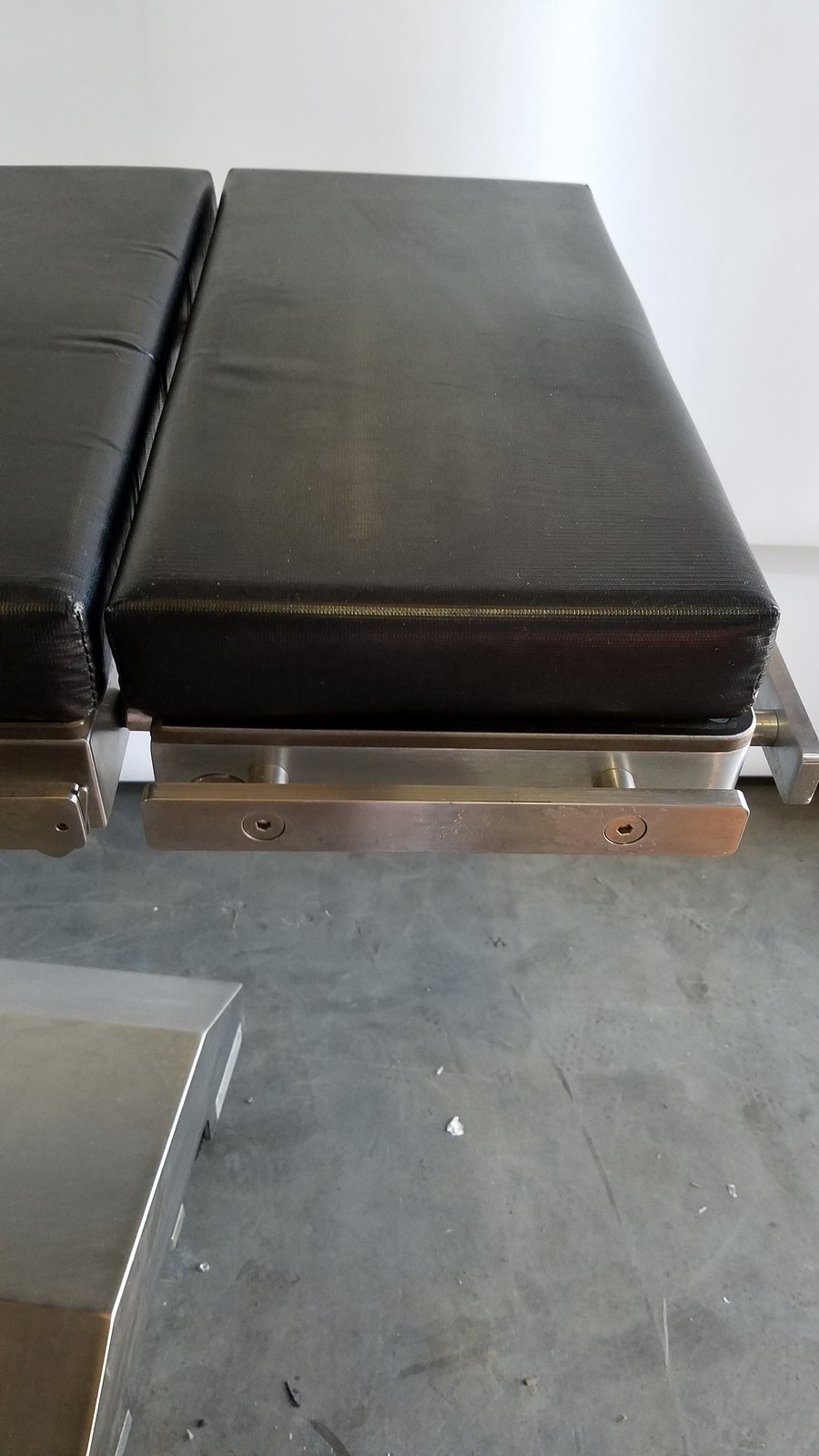 Skytron 1700 Surgical Table With Hand Control