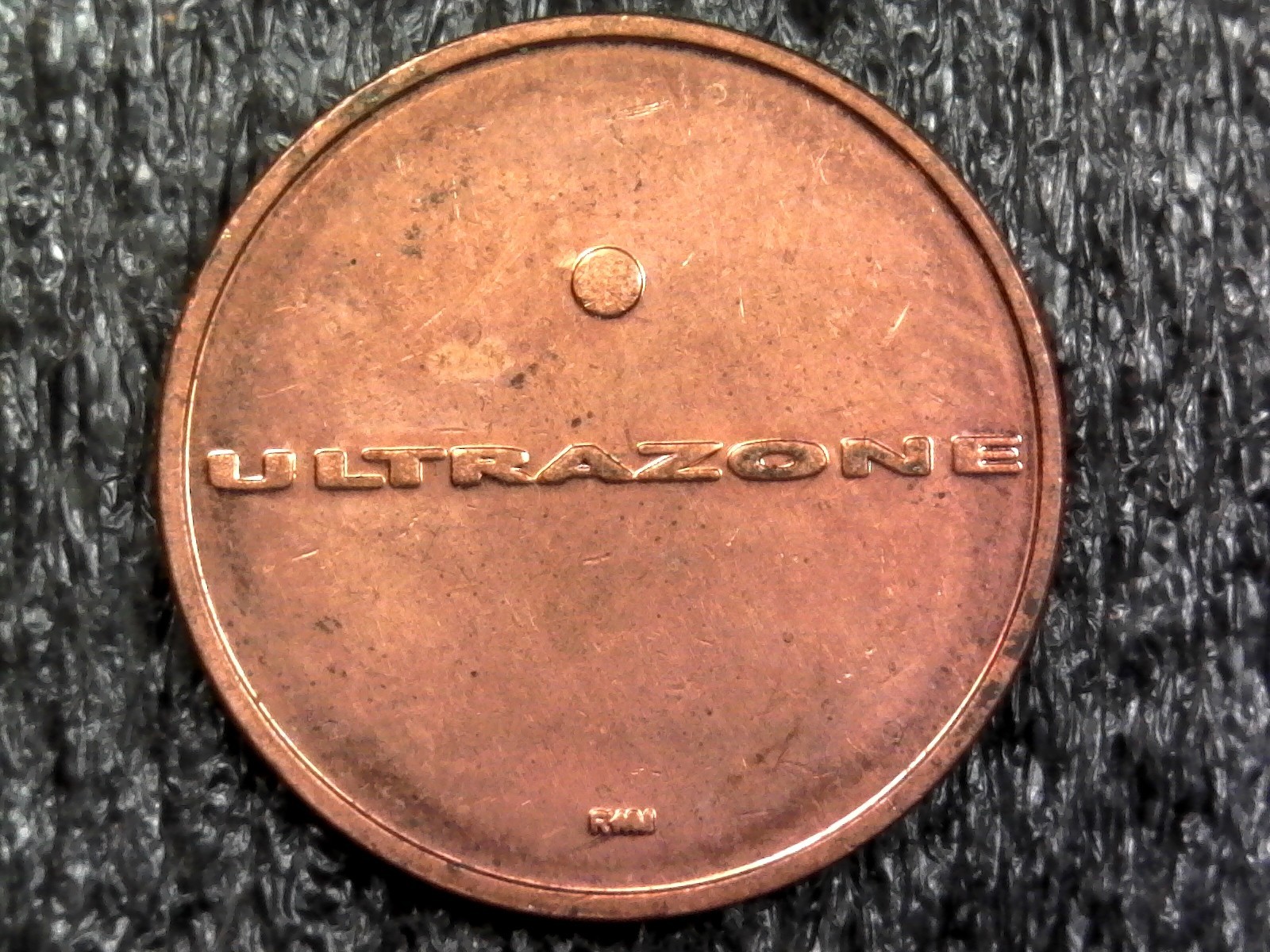 Ultrazone - No Cash Value - Service, Vending, Game Token 23mm (c327)