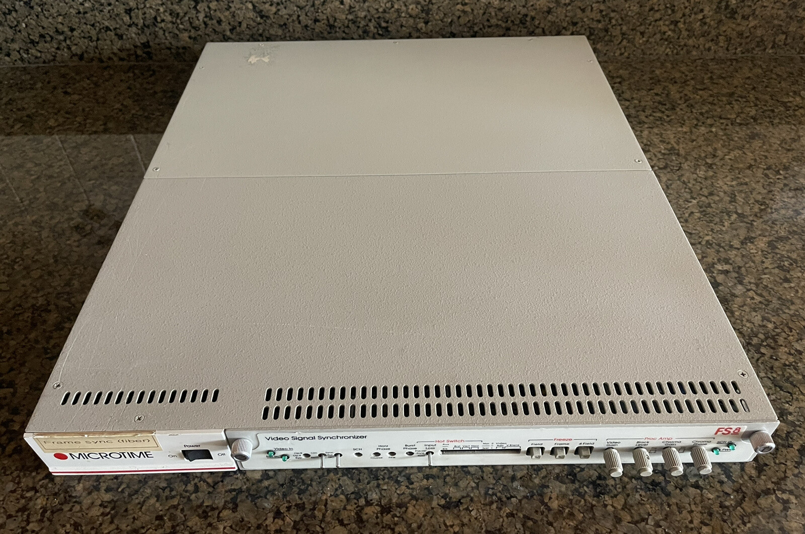 MICROTIME FS 8 VIDEO SIGNAL SYNCHRONIZER