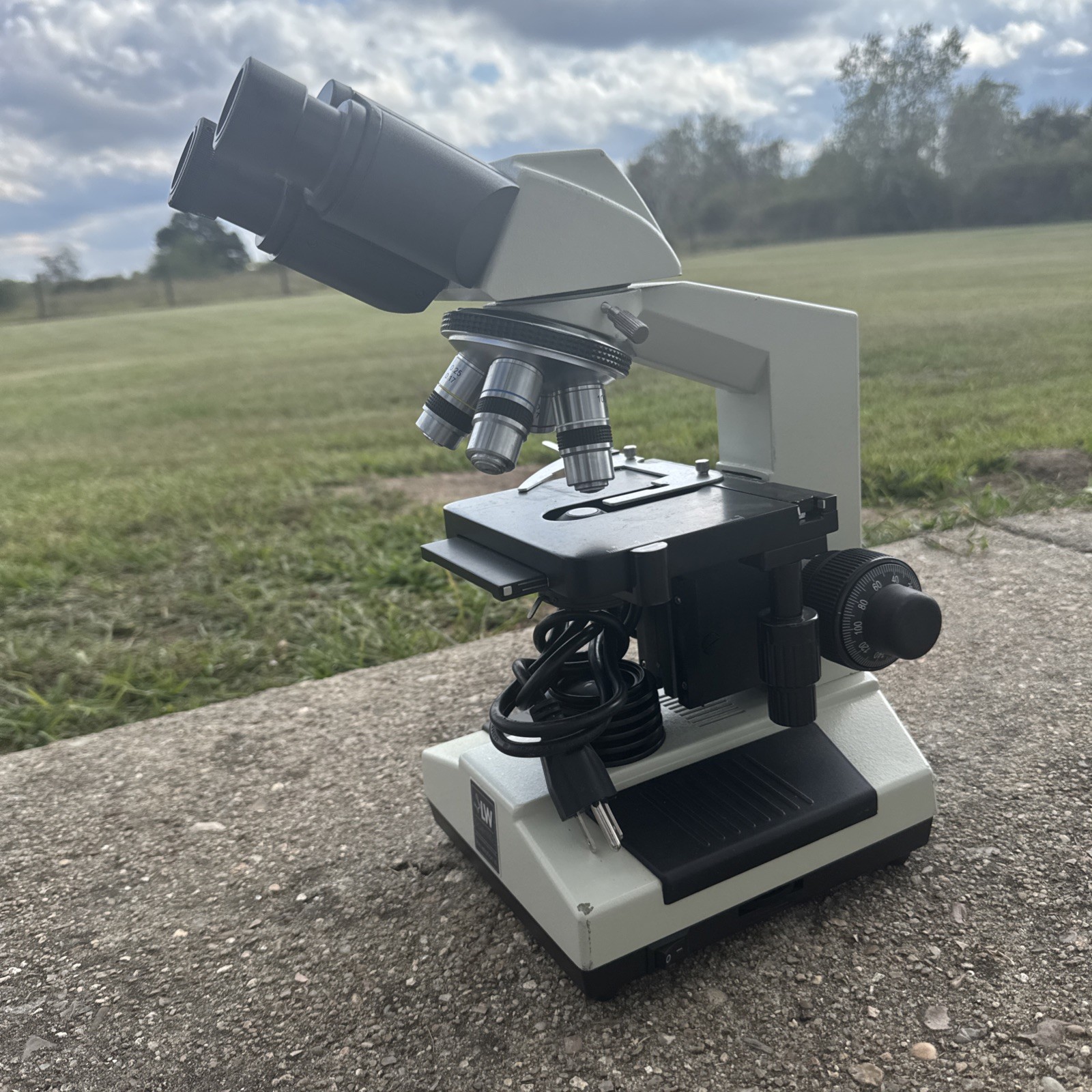 LW Science Revelation III Compound Microscope Student Laboratory w/ 4-Objectives