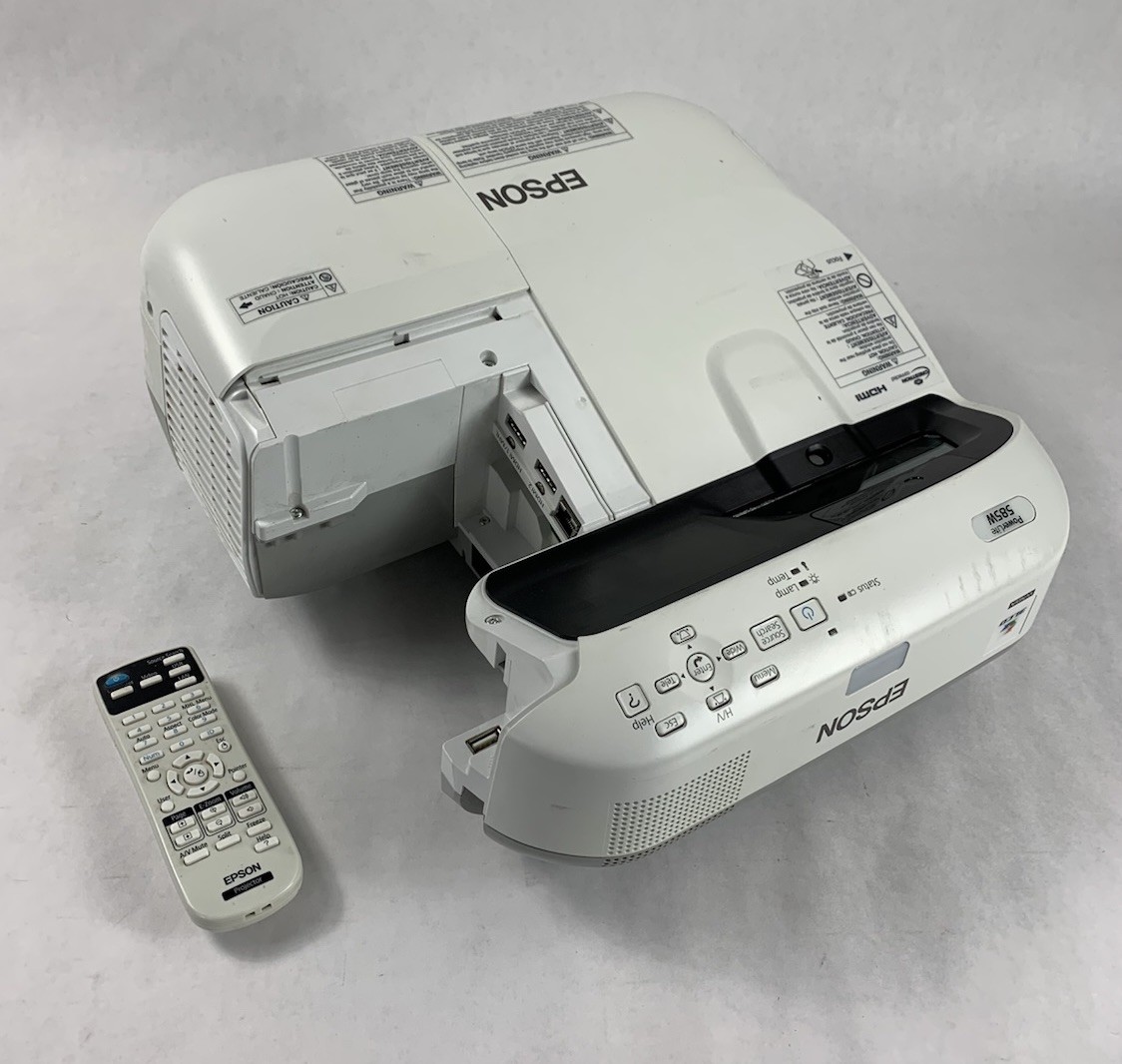 Epson Powerlite 585W H602A Projector 3000 Lamp Hours w/ Remote - Missing Cover