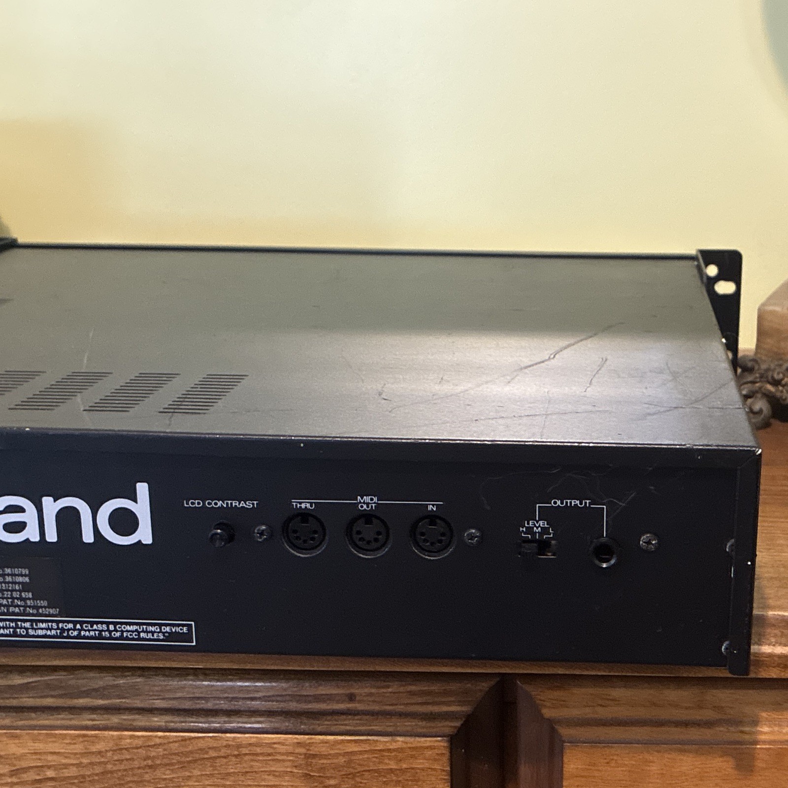 Roland MKS-100 Digital Rackmount Sampler Mono MIDI 2U LCD Display