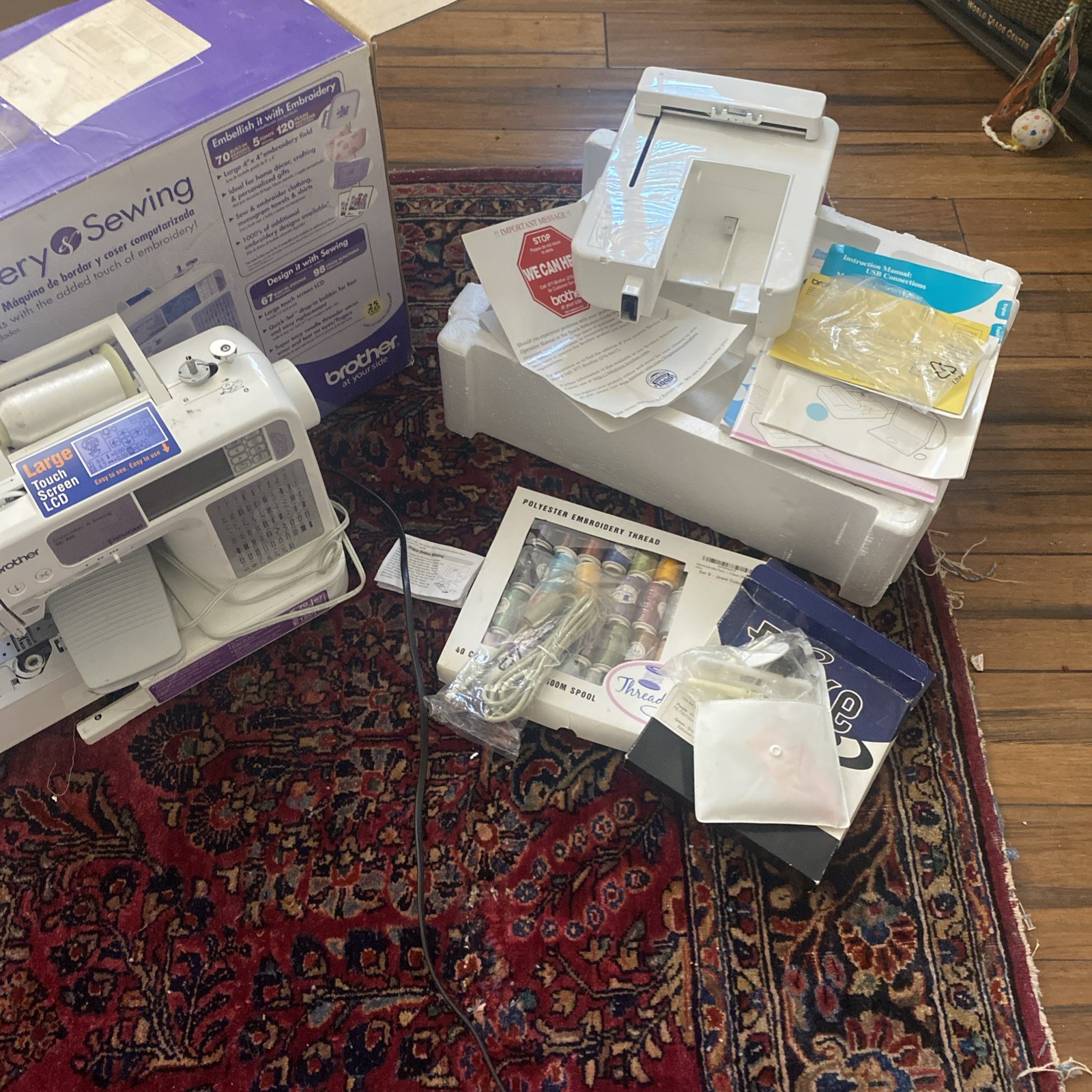 Brother SE-400 Computerized Embroidery Sewing Machine - complete still in box