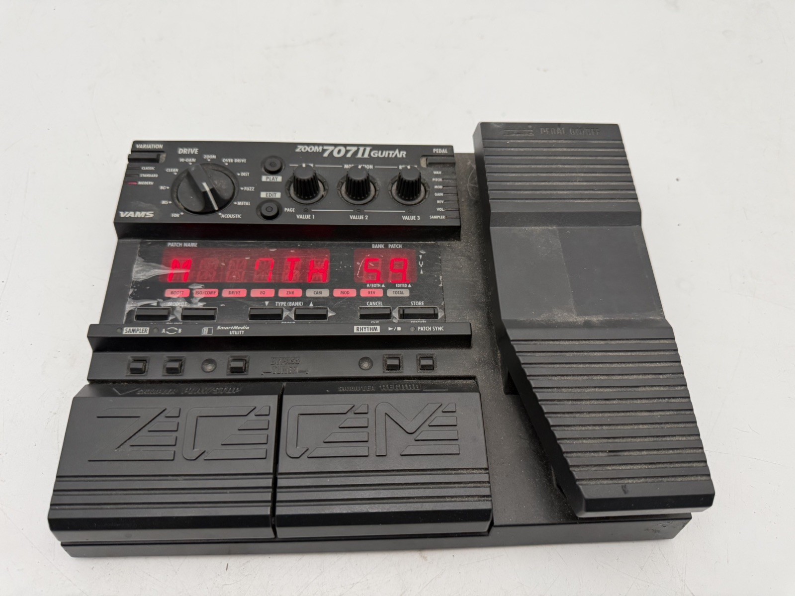 ZOOM 707 II Multi Effector Guitar Pedal