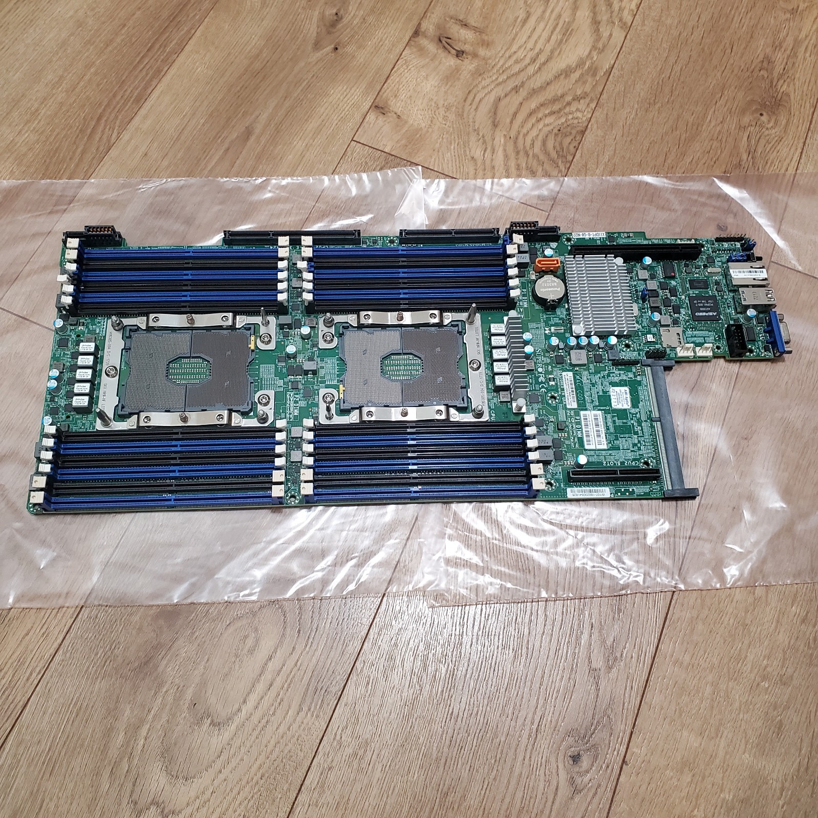 Lot of 4 SuperMicro DDR4 Dual LGA3647 Server Motherboard P/N: X11DPT-B-G6-NI22