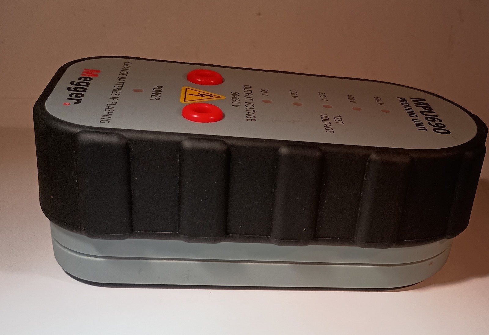 Megger MPU690 690v 2 Pole Voltage & Continuity Tester Proving Unit