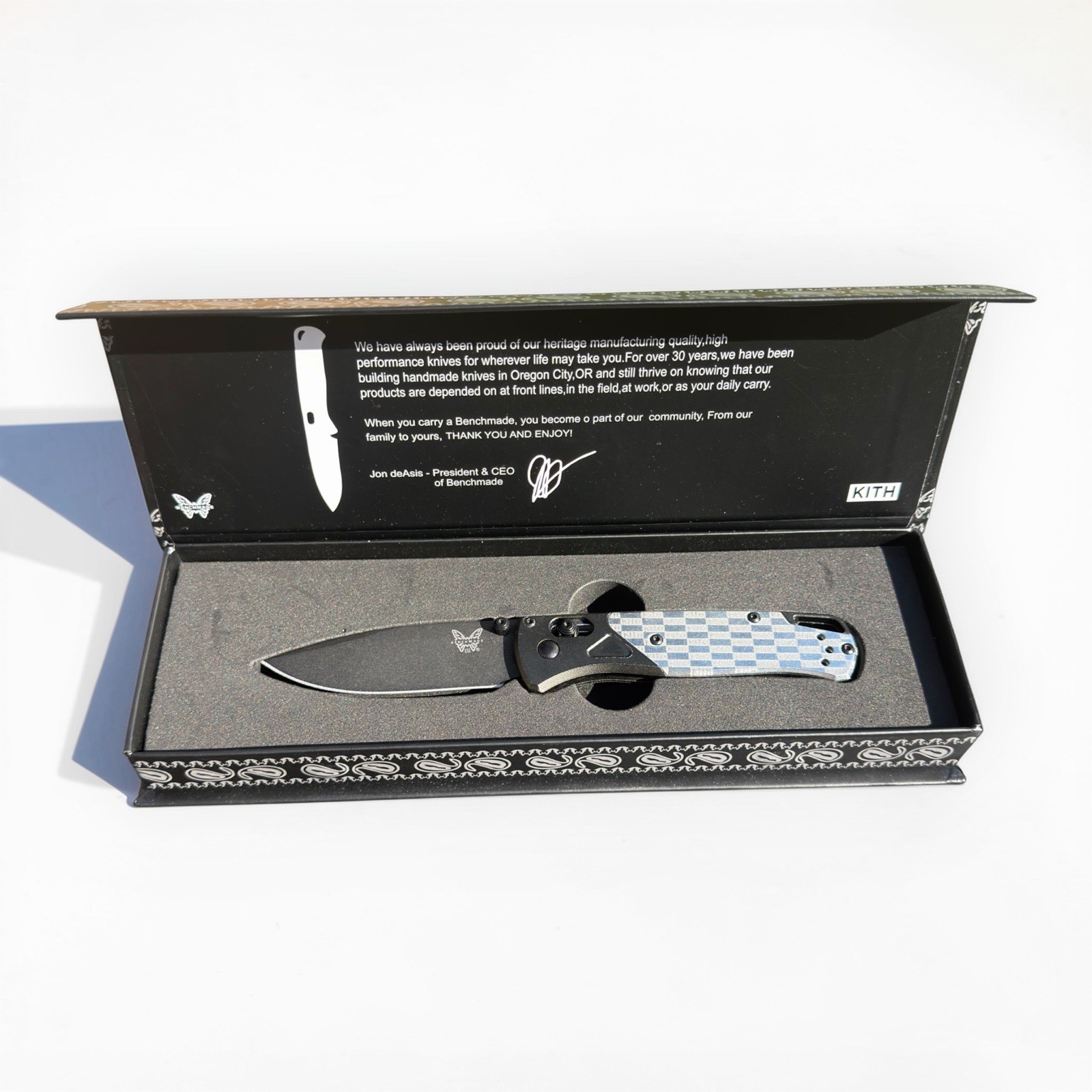 Benchmade Bugout KITH Limited Edition Black Blade Blue Checkered Handle EDC