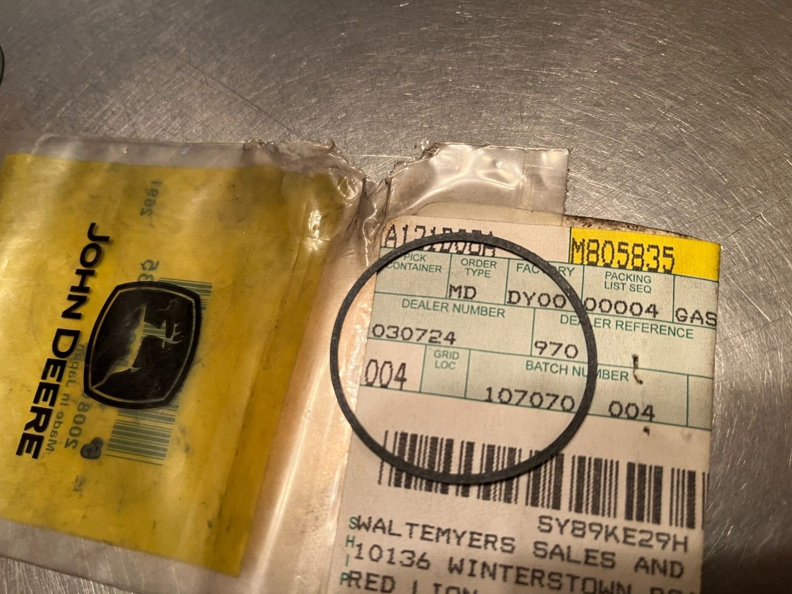 M805835   Genuine  OEM  John Deere  O-RING Seal