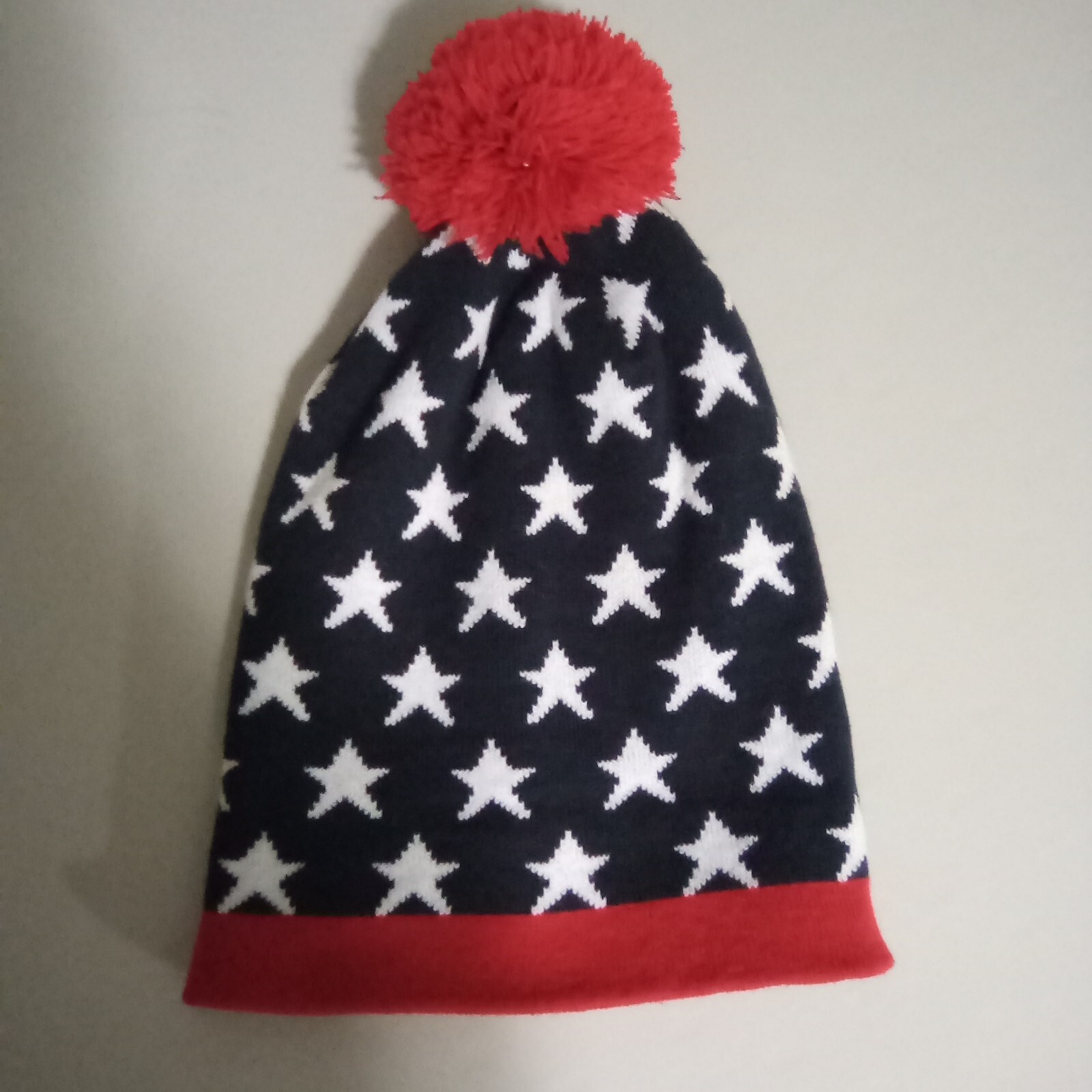 USA Flag Beanie Winter Hat Pom Pom Ski Cap Warm Knit American Patriotic
