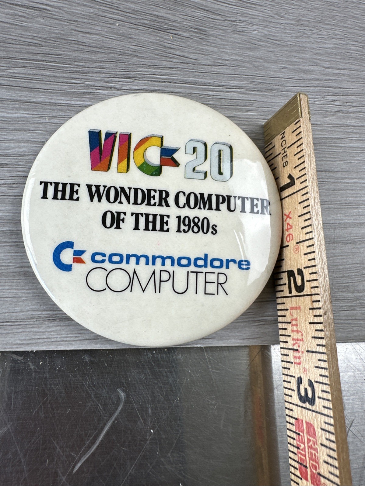 Commodore vic 20 original promotional pin