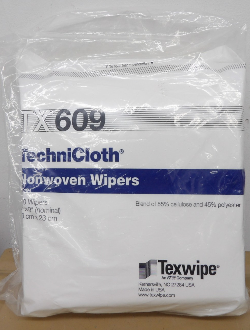 Texwipe TX609 TechniCloth Nonwoven Wipers 300 Wipers 9” x 9” (nominal)