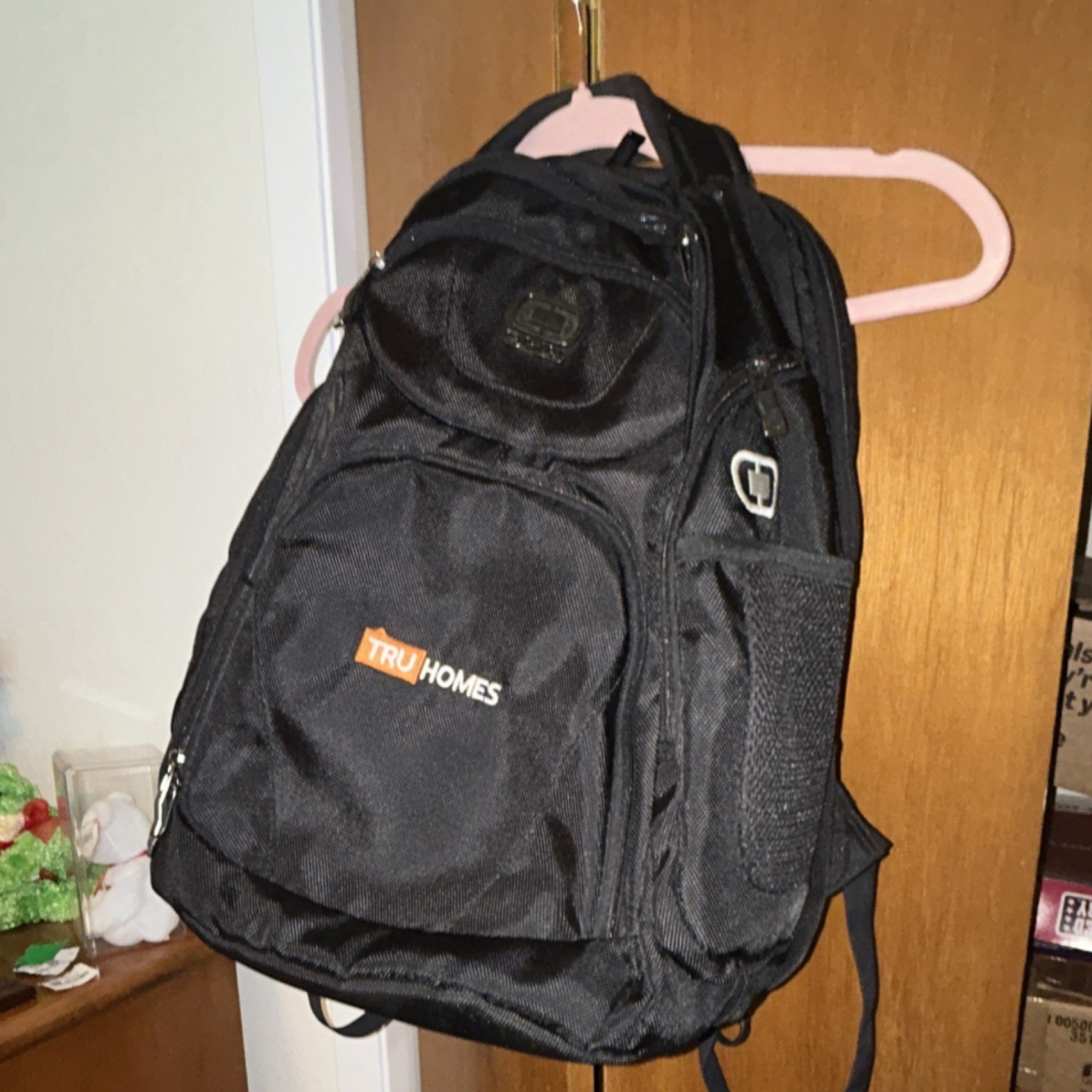 OGIO ATS Black Hiking Backpack Zip Closure Airflow System Multi-Compartment