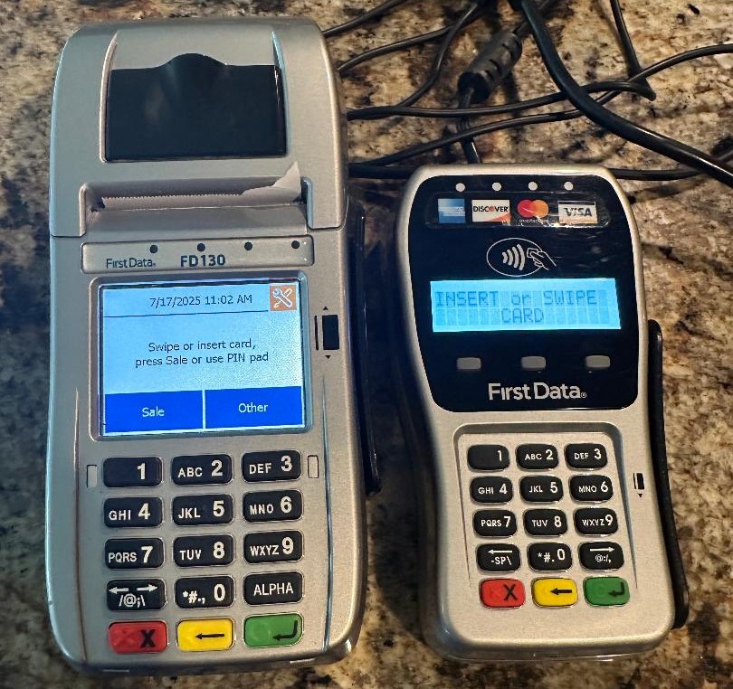 First Data FD130 Duo Credit Card Terminal Reader W/ First Data FD-35 Pin Pad