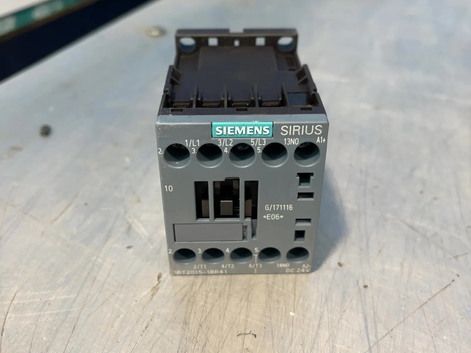 SIEMENS SIRIUS CONTACTOR 3RT2015-1BB41
