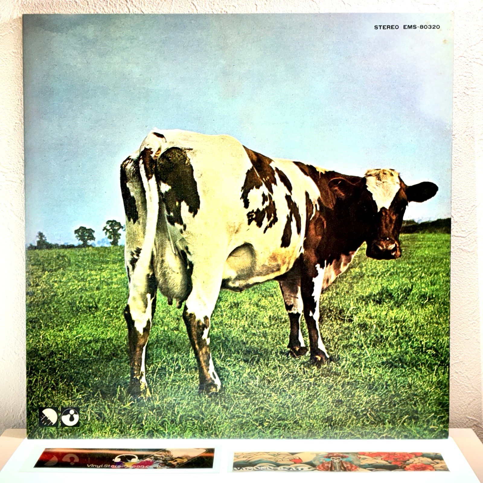 Pink Floyd - Atom Heart Mother 1974 EMI EMS-80320 Japan Vinyl LP EX+/EX+ Reissue