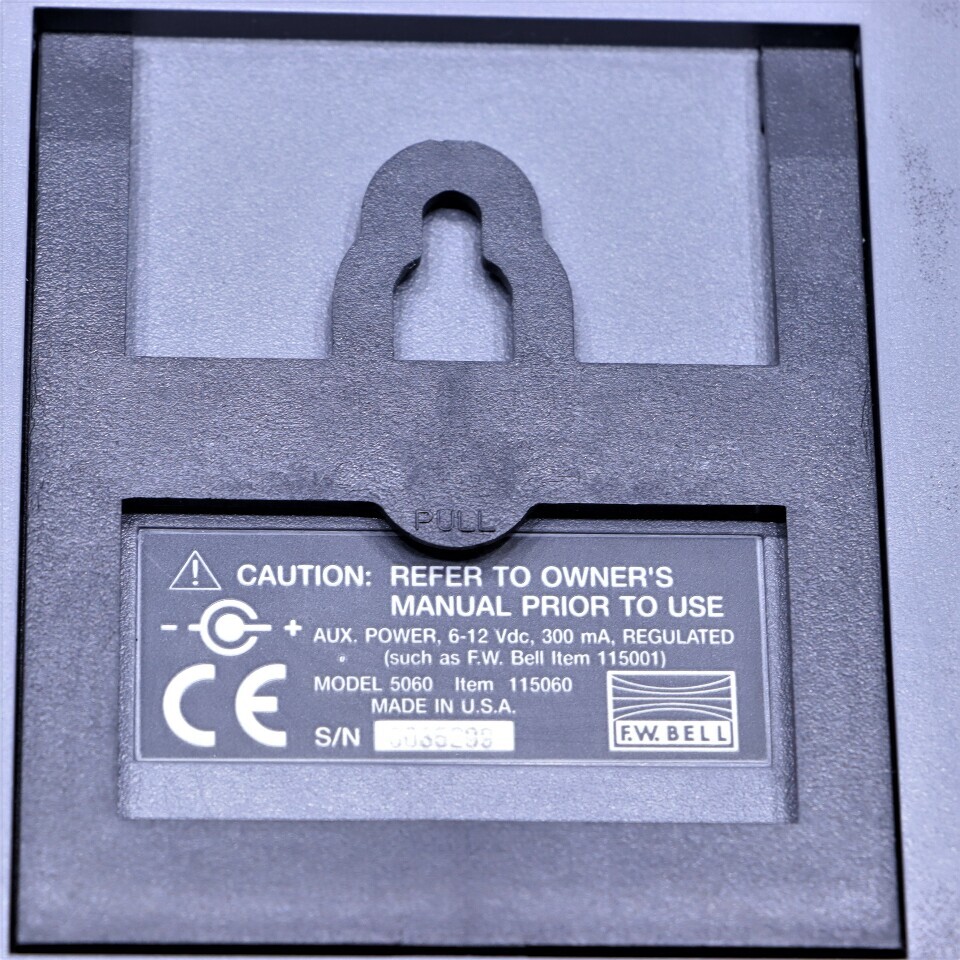 F.W. BELL 5060 GAUSS TESLA METER