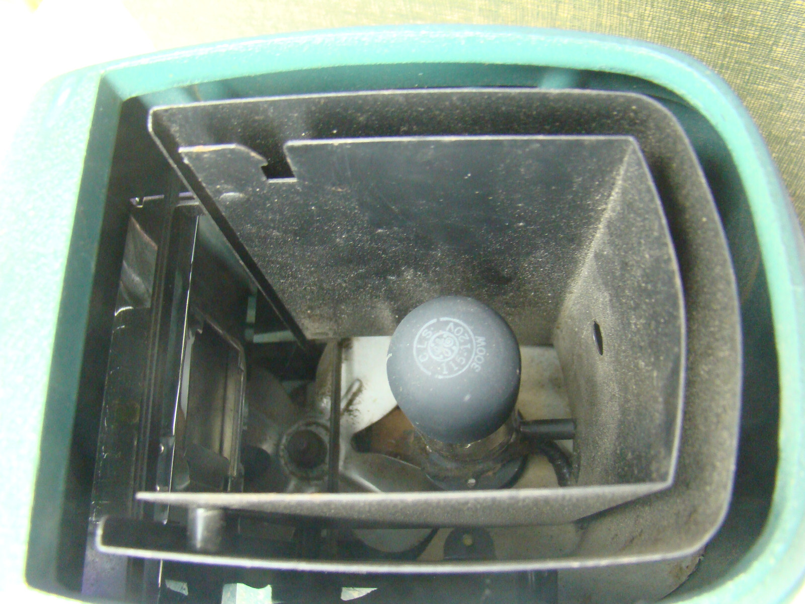 Skyline SVE Model No C Vintage Projector needs bulb