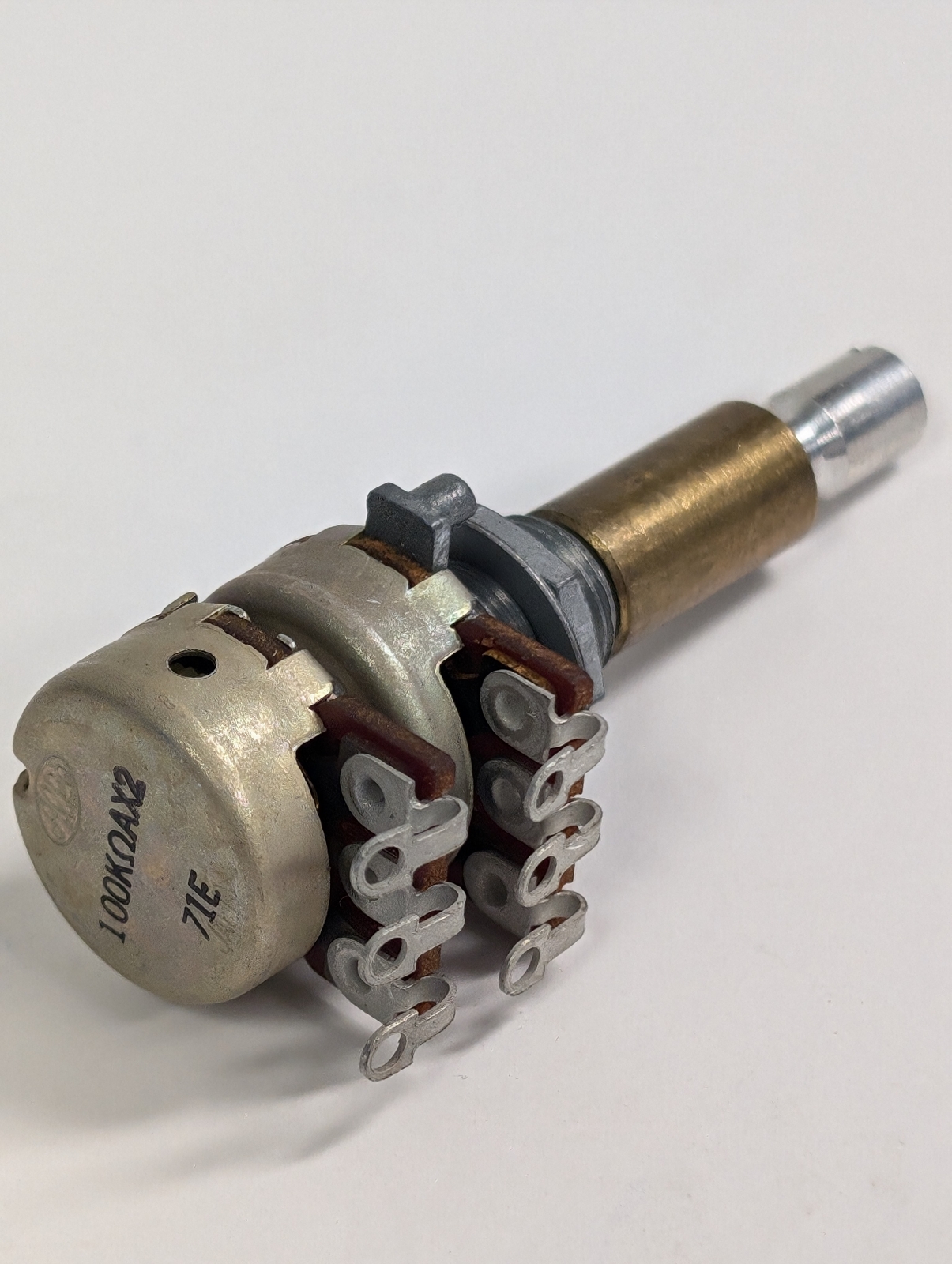 ALPS 100K OHM MINIATURE AUDIO TAPER MINIATURE POTENTIOMETER