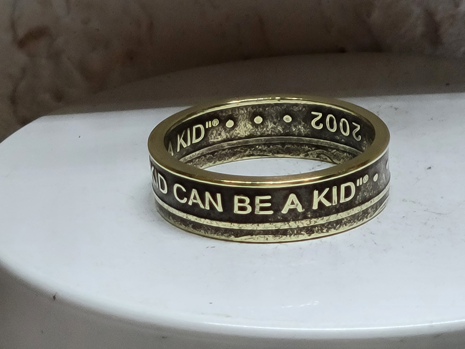 CHUCK e CHEESE - 2002 - Size 11 Token Coin Ring