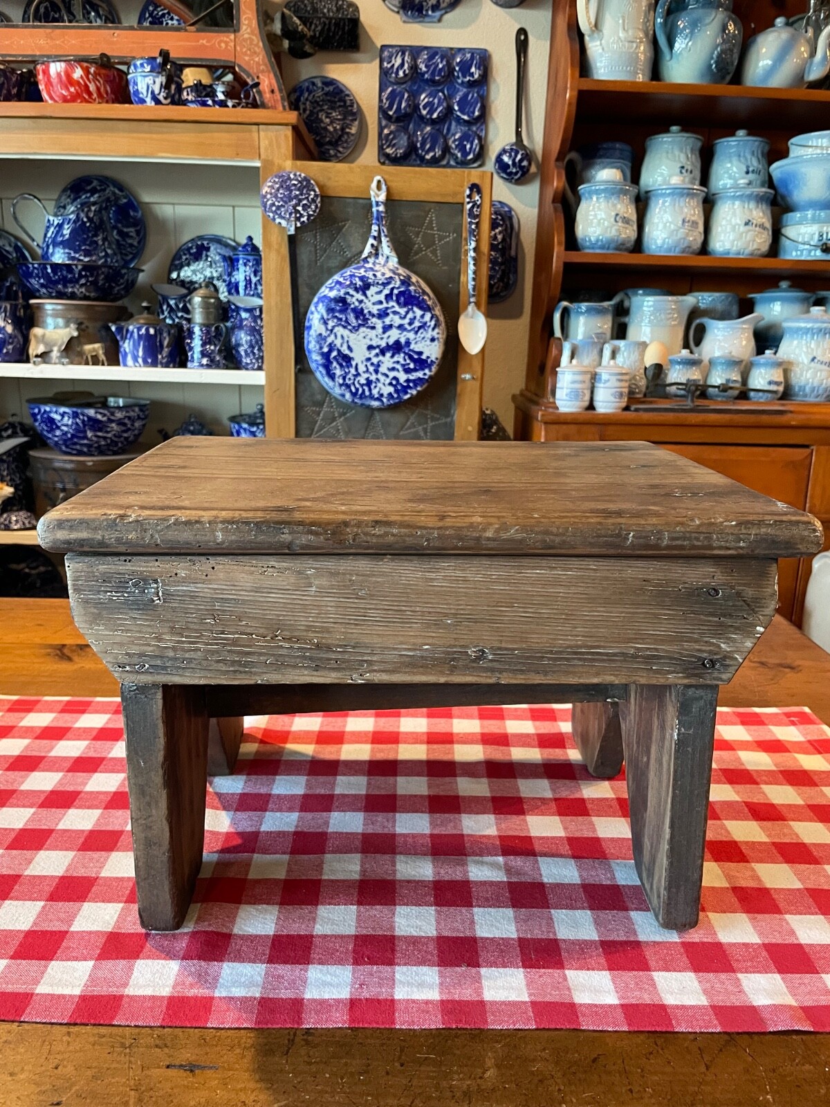 Antique Wooden Stool (square nails)
