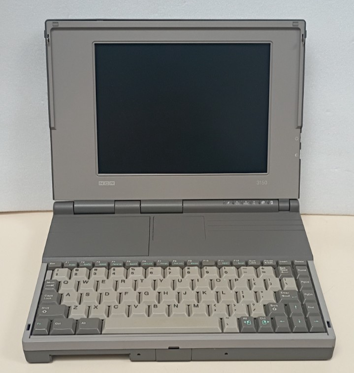 NCR 3150 Vintage Laptop Computer - Not Working  Makes noise  FOR PARTS/REPAIR