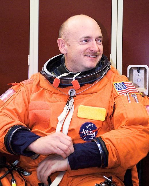ASTRONAUT MARK E. KELLY STS-121 DISCOVERY 8x10 GLOSSY PHOTO PRINT