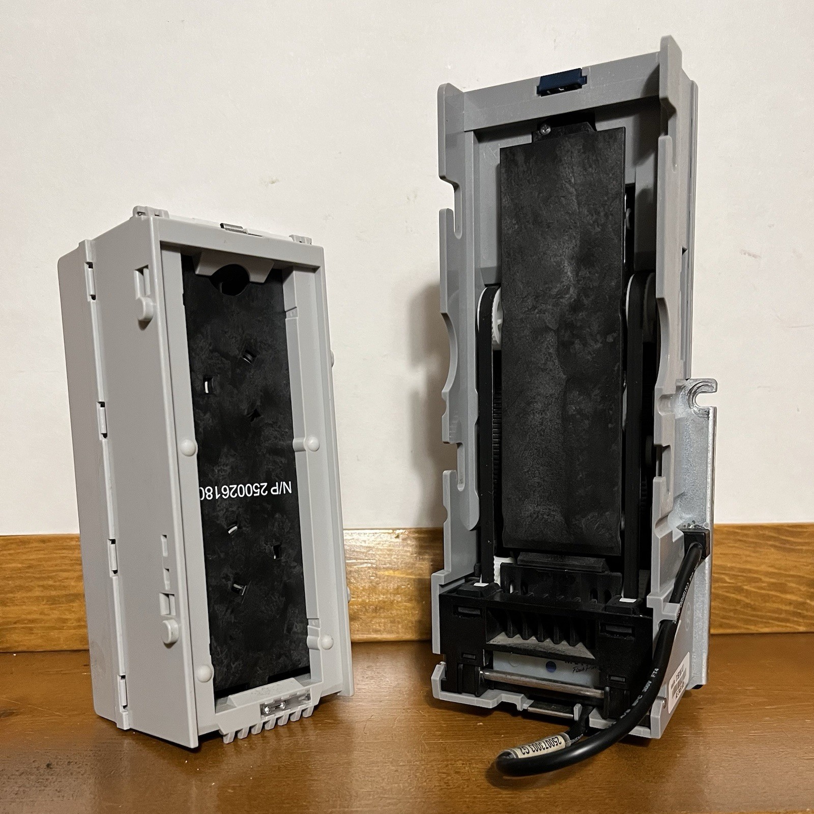 MARS AE2400 Series 2000 Bill Acceptor Arcade Vending Machine + Stacker Magazine
