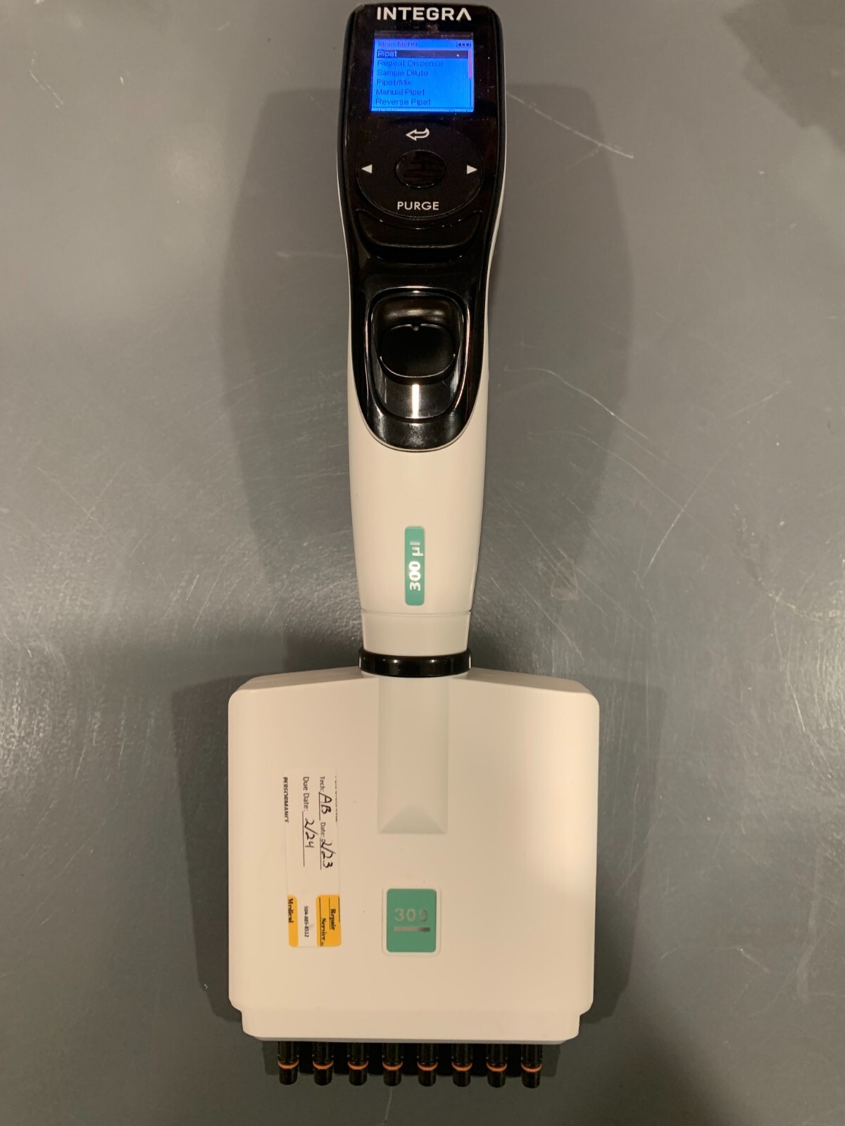 Integra Electronic 8-Channel Pipette W/ Charger Low Retention Sterile Griptips