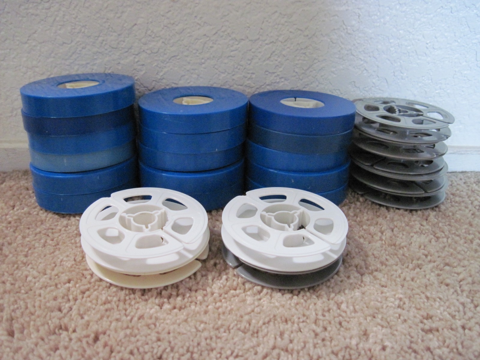Lot of 25 8mm 3" Empty Plastic Film Reels