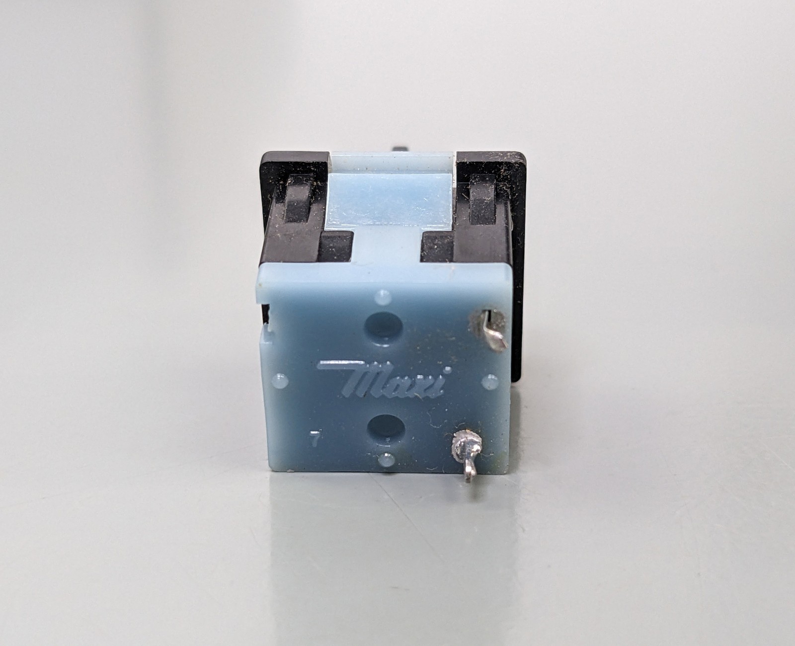 (2) Maxi Switch Vintage Linear Key Switches ~ SOLDER PULLS