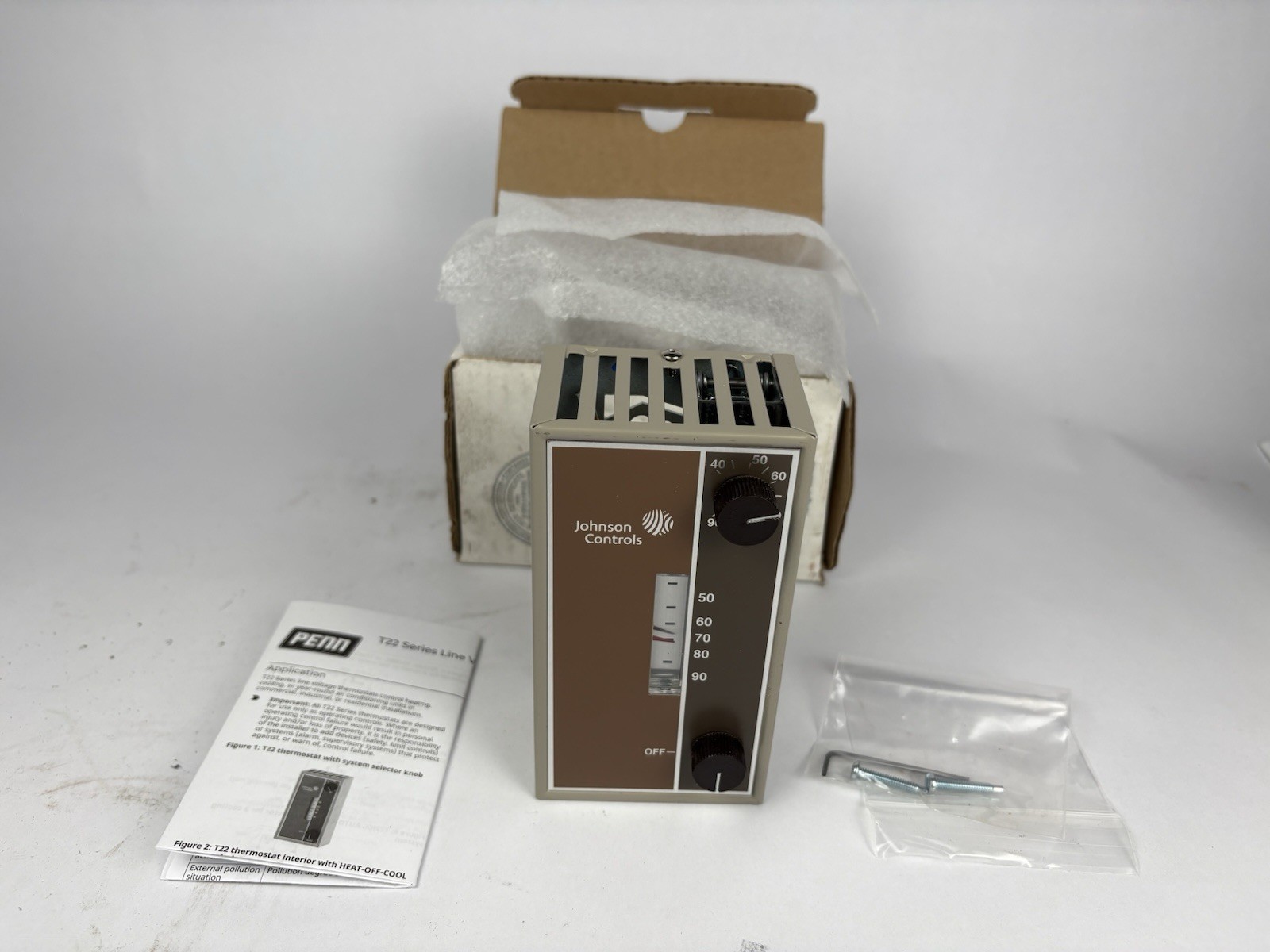 NEW JOHNSON CONTROLS PENN T22AAA-1C HEATING THERMOSTAT 40-90º 120/240V